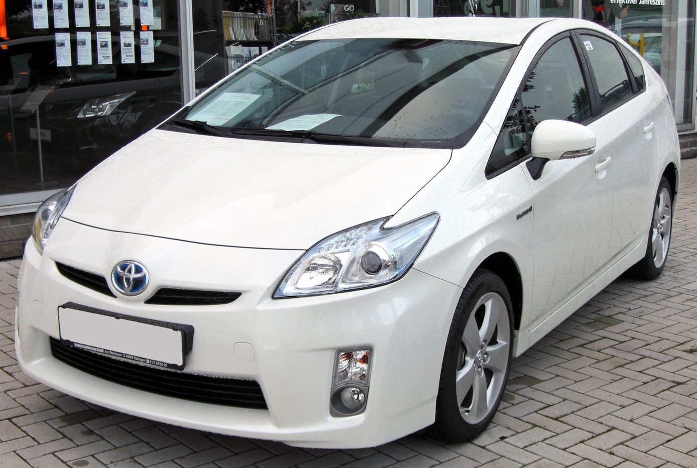 White Toyota Prius